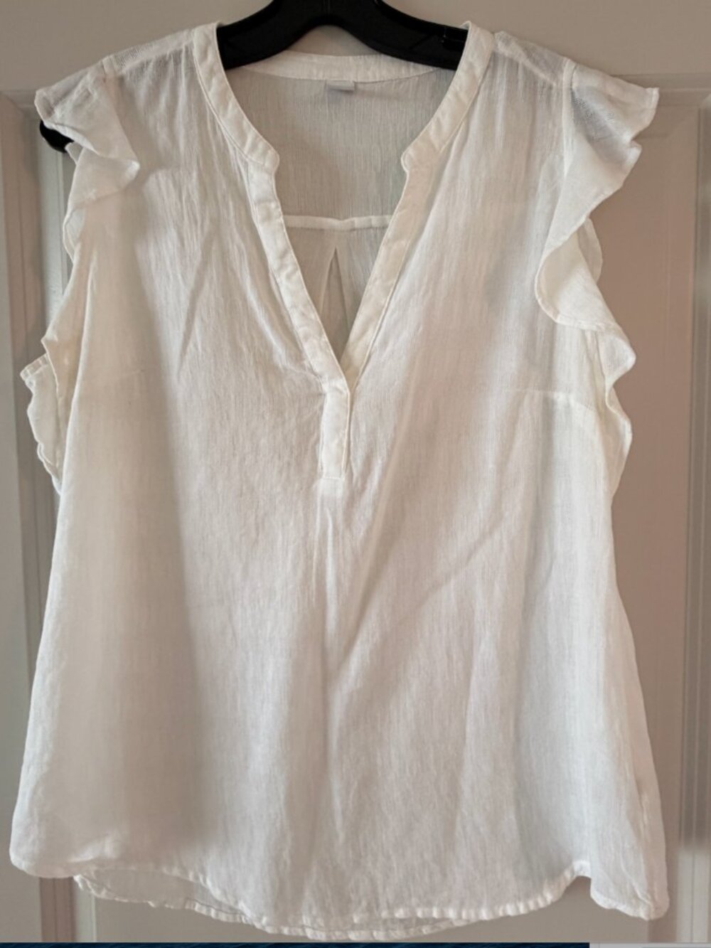 Old Navy Flutter Sleeve Cotton V Neck Blouse